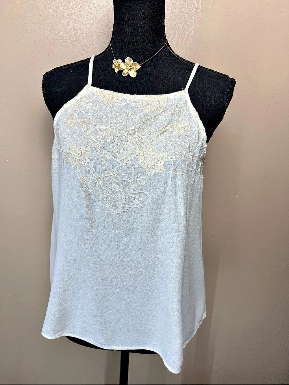 eyeshadow Embroidered Camisole in Blue Like New
